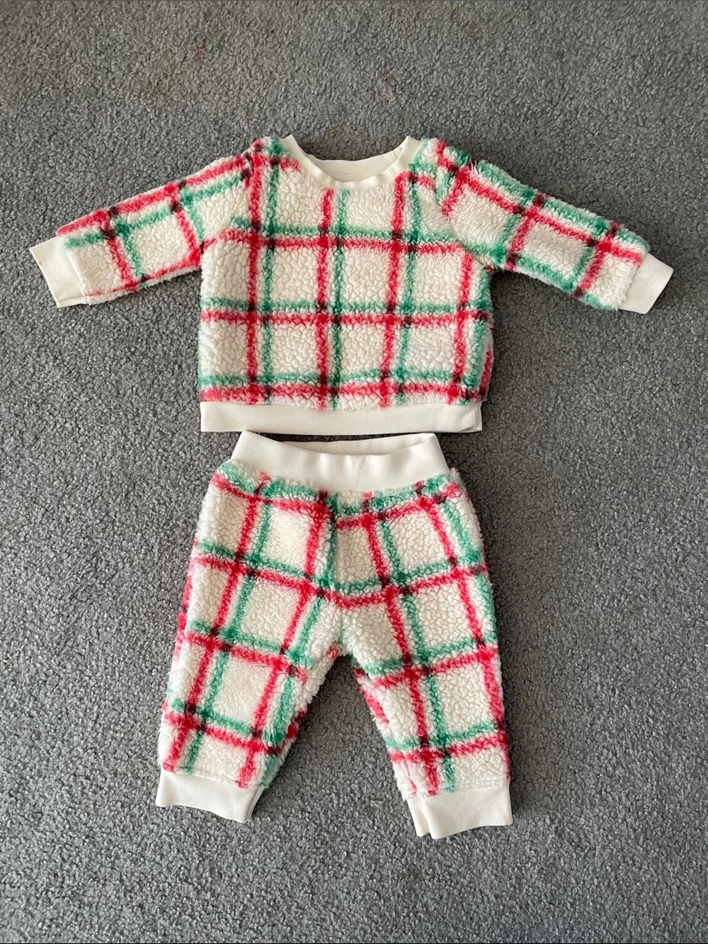 Cat & Jack Cream Sherpa Set
